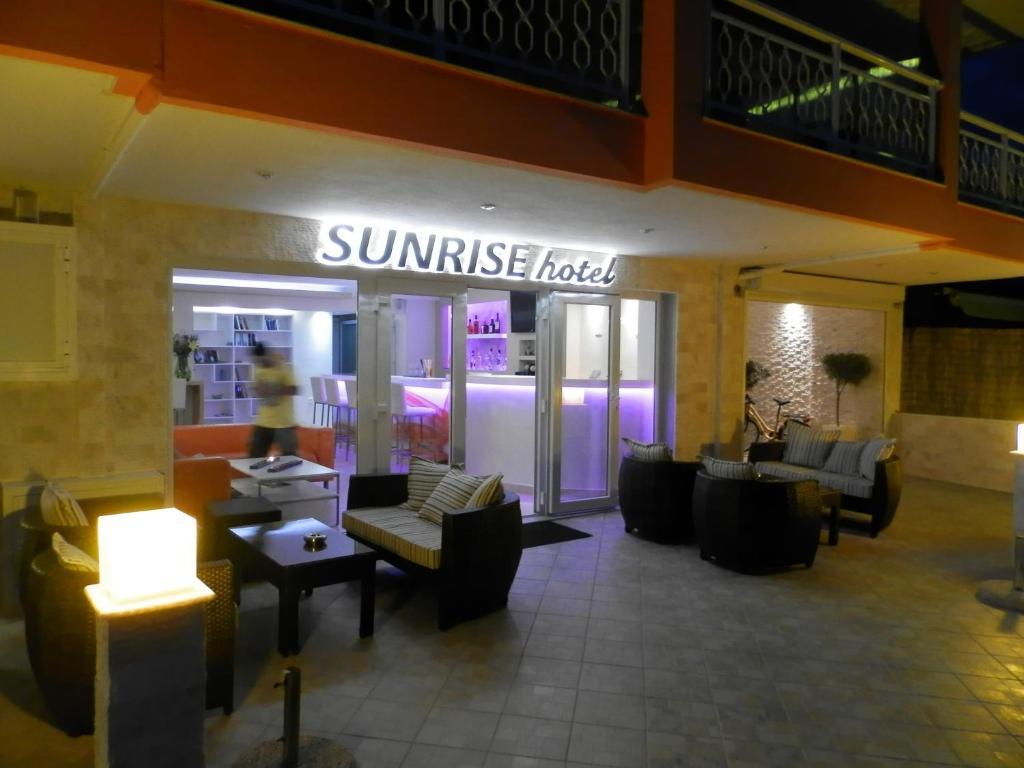 Sunrise Hotel ซาร์ตี ภายนอก รูปภาพ
